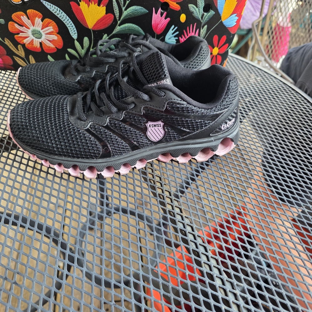 K-Swiss Black and Pink Sneakers